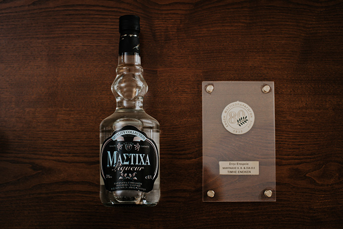 HISTORY-OF-GREECE-IN-A-BOTTLE